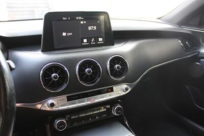 2018 Kia Stinger GT2   - Photo 17 - Roseville, CA 95678