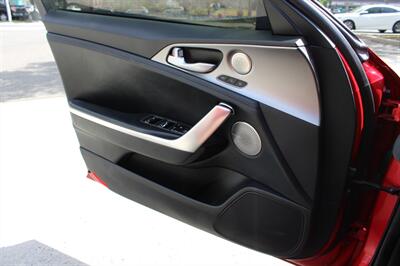 2018 Kia Stinger GT2   - Photo 11 - Roseville, CA 95678