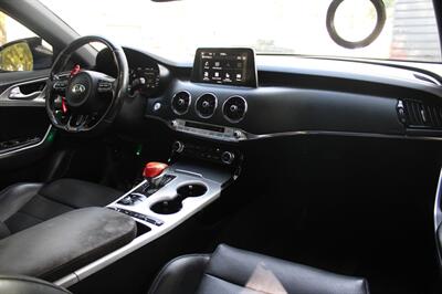 2018 Kia Stinger GT2   - Photo 27 - Roseville, CA 95678