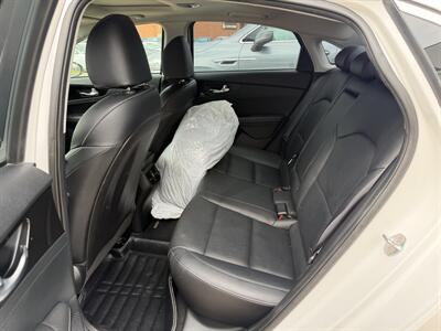 2019 Kia Forte EX Limited  ONE OWNER - Photo 7 - Edmonton, AB T5S 1P8