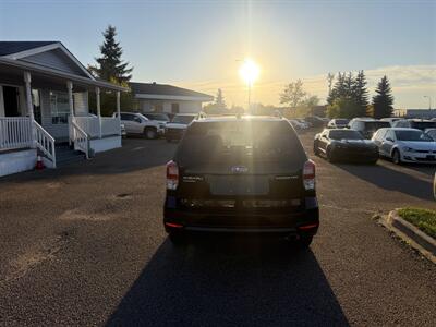 2018 Subaru Forester 2.5i Touring  NO ACCIDENTS - Photo 5 - Edmonton, AB T5S 1P8