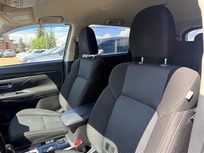 2020 Mitsubishi Outlander SE   - Photo 10 - Edmonton, AB T5S 1P8