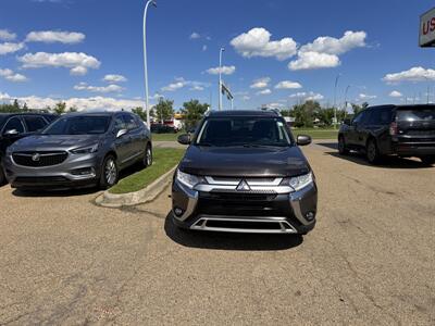 2020 Mitsubishi Outlander SE   - Photo 2 - Edmonton, AB T5S 1P8