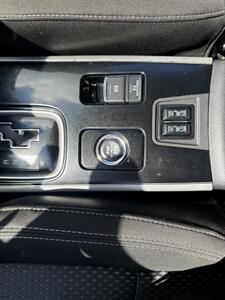 2020 Mitsubishi Outlander SE   - Photo 12 - Edmonton, AB T5S 1P8