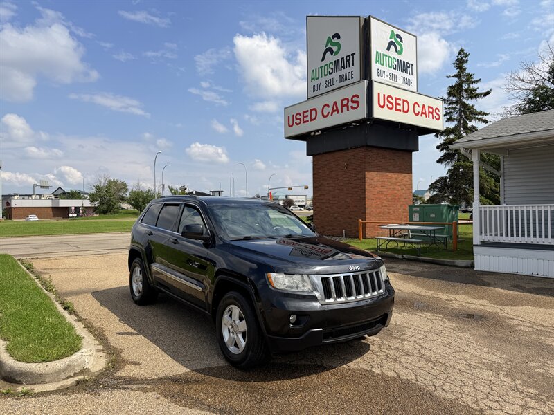 2011 Jeep Grand Cherokee Laredo   - Photo 1 - Edmonton, AB T5S 1P8