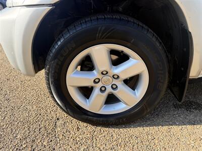 2005 Toyota RAV4  NO ACCIDENTS - Photo 16 - Edmonton, AB T5S 1P8