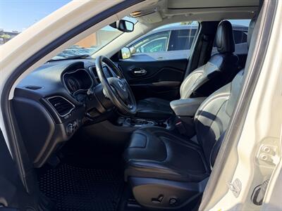2019 Jeep Cherokee Trailhawk  ONE OWNER - Photo 13 - Edmonton, AB T5S 1P8