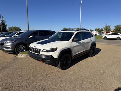 2019 Jeep Cherokee Trailhawk  ONE OWNER - Photo 3 - Edmonton, AB T5S 1P8