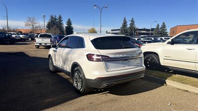 2019 Lincoln Nautilus Select  ONE OWNER - Photo 4 - Edmonton, AB T5S 1P8