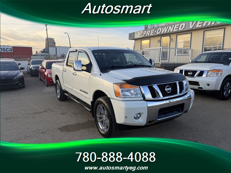 2014 Nissan Titan SL  