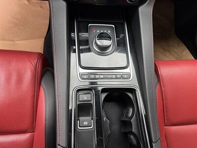 2019 Jaguar F-PACE 30T R-Sport   - Photo 12 - Edmonton, AB T5S 1P8