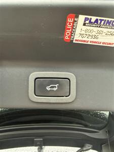 2019 Jaguar F-PACE 30T R-Sport   - Photo 8 - Edmonton, AB T5L 1A4