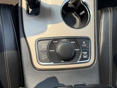 2015 Jeep Grand Cherokee Overland  NO ACCIDENTS - Photo 13 - Edmonton, AB T5S 1P8