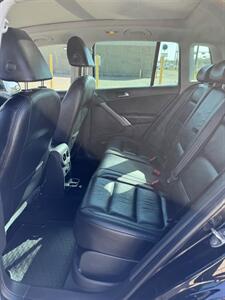 2009 Volkswagen Tiguan Highline 4Motion   - Photo 8 - Edmonton, AB T5L 1A4