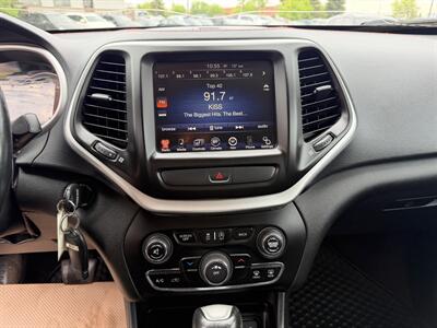 2015 Jeep Cherokee Trailhawk   - Photo 10 - Edmonton, AB T5S 1P8