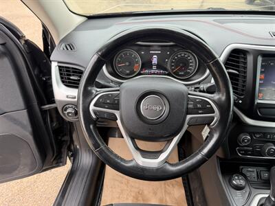 2015 Jeep Cherokee Trailhawk   - Photo 11 - Edmonton, AB T5S 1P8