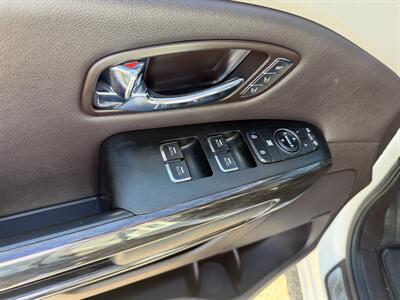 2018 Kia Sedona SXL Plus   - Photo 16 - Edmonton, AB T5S 1P8