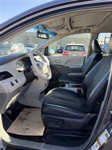 2013 Toyota Sienna SE 8-Passenger   - Photo 12 - Edmonton, AB T5L 1A4