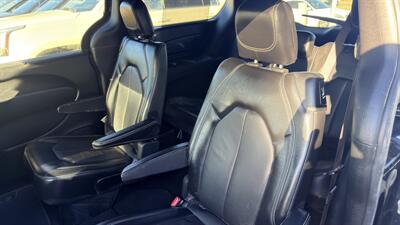 2020 Chrysler Pacifica Launch Edition  ONE OWNER - Photo 10 - Edmonton, AB T5S 1P8