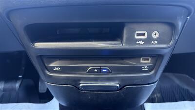 2020 Chrysler Pacifica Launch Edition  ONE OWNER - Photo 17 - Edmonton, AB T5S 1P8