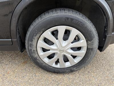 2015 Nissan Rogue S  ONE OWNER - Photo 14 - Edmonton, AB T5S 1P8