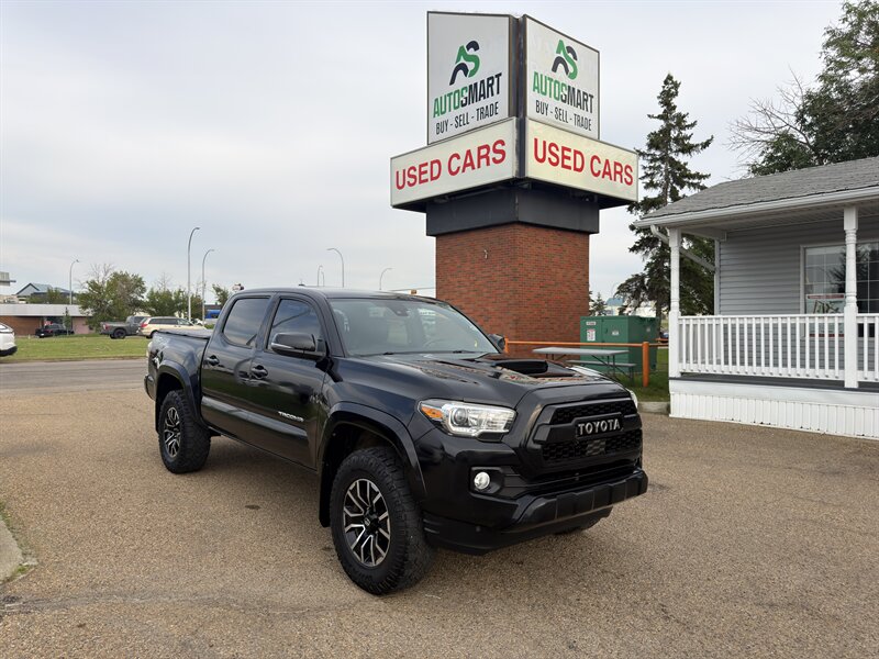 2020 Toyota Tacoma TRD Sport  ONE OWNER