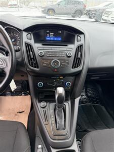 2015 Ford Focus SE - Photo 11 - Edmonton, AB T5L 1A4