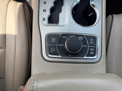 2011 Jeep Grand Cherokee Overland   - Photo 17 - Edmonton, AB T5S 1P8