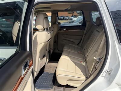 2011 Jeep Grand Cherokee Overland   - Photo 12 - Edmonton, AB T5S 1P8