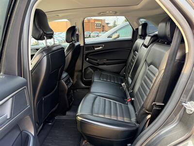 2017 Ford Edge SEL  ONE OWNER - Photo 8 - Edmonton, AB T5S 1P8