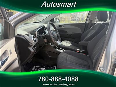 2017 Chevrolet Sonic LT Auto - Photo 11 - Edmonton, AB T5L 1A4