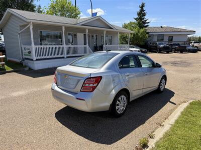 2017 Chevrolet Sonic LT Auto   - Photo 6 - Edmonton, AB T5S 1P8