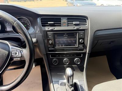 2018 Volkswagen Golf TSI S   - Photo 12 - Edmonton, AB T5S 1P8
