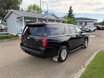 2020 Chevrolet Suburban LT  NO ACCIDENTS - Photo 6 - Edmonton, AB T5S 1P8