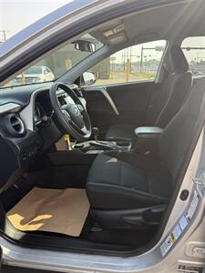 2015 Toyota RAV4 LE   - Photo 10 - Edmonton, AB T5L 1A4