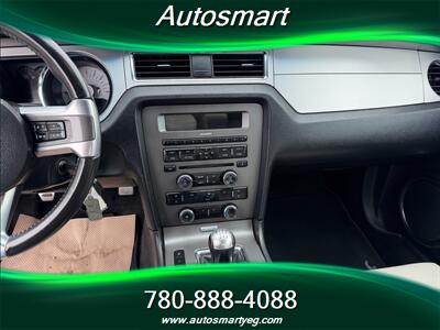 2012 Ford Mustang V6   - Photo 10 - Edmonton, AB T5L 1A4