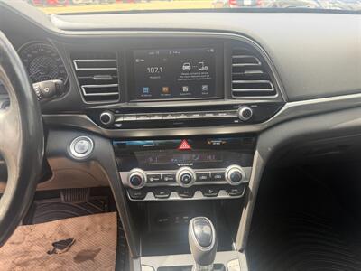 2020 Hyundai ELANTRA Luxury   - Photo 13 - Edmonton, AB T5S 1P8