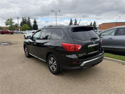 2017 Nissan Pathfinder SL  ONE OWNER - Photo 4 - Edmonton, AB T5S 1P8