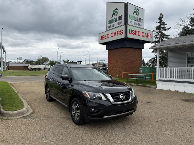 2017 Nissan Pathfinder SL  ONE OWNER - Photo 1 - Edmonton, AB T5S 1P8