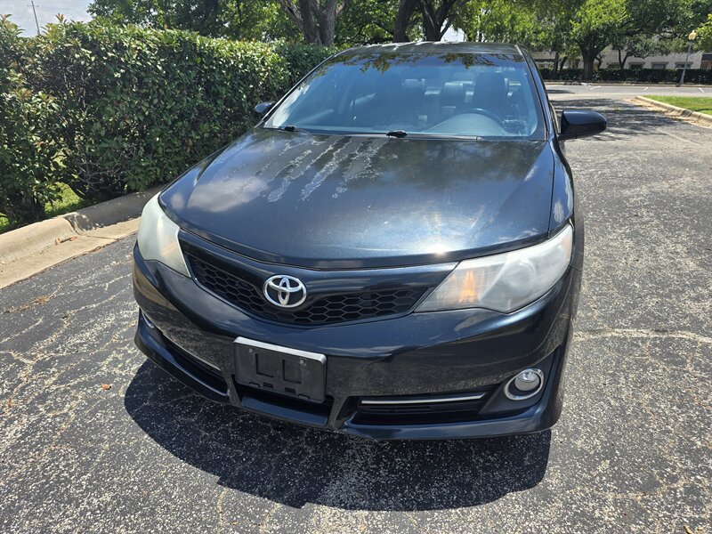 2012 Toyota Camry SE 4dr Sedan  