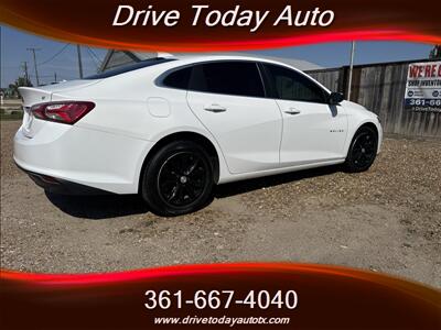 2020 Chevrolet Malibu LT - Photo 5 - El Campo, TX 77437