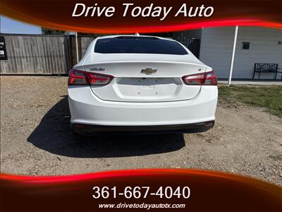 2020 Chevrolet Malibu LT - Photo 4 - El Campo, TX 77437