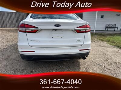 2019 Ford Fusion SE   - Photo 4 - El Campo, TX 77437