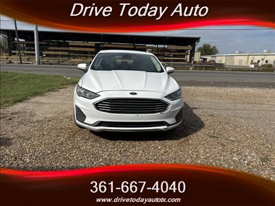 2019 Ford Fusion SE   - Photo 1 - El Campo, TX 77437