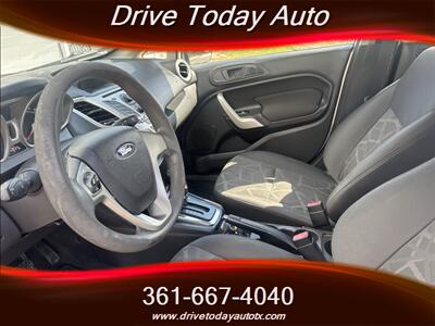 2011 Ford Fiesta SE - Photo 7 - El Campo, TX 77437