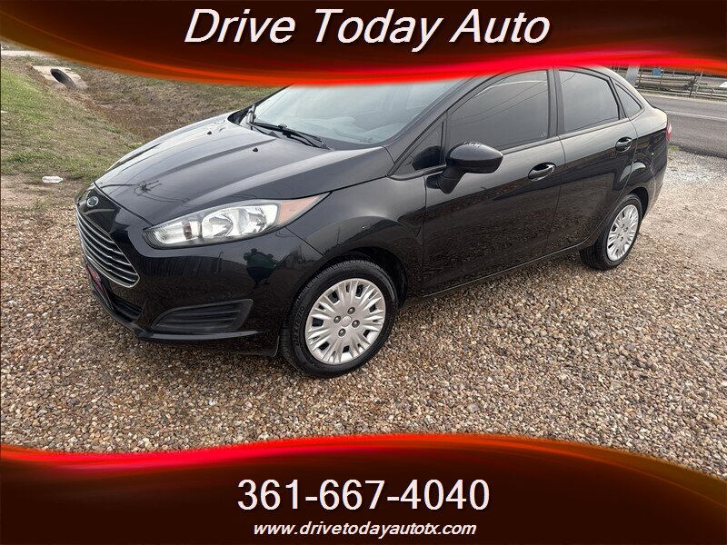 2015 Ford Fiesta S  