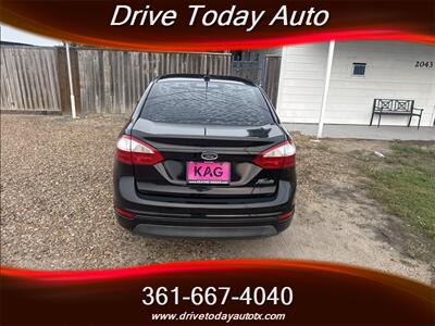 2015 Ford Fiesta S - Photo 3 - El Campo, TX 77437