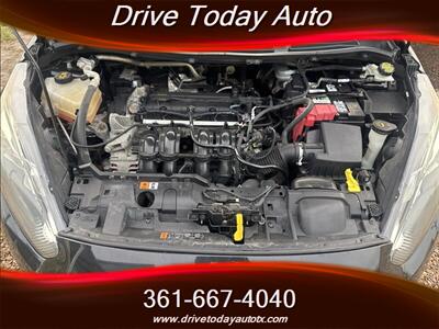 2015 Ford Fiesta S - Photo 9 - El Campo, TX 77437