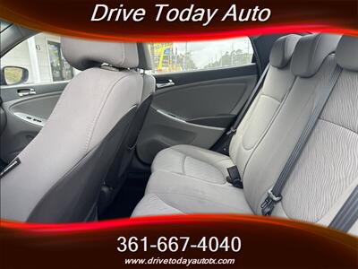 2013 Hyundai ACCENT GLS - Photo 8 - El Campo, TX 77437