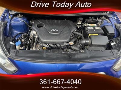 2013 Hyundai ACCENT GLS - Photo 10 - El Campo, TX 77437
